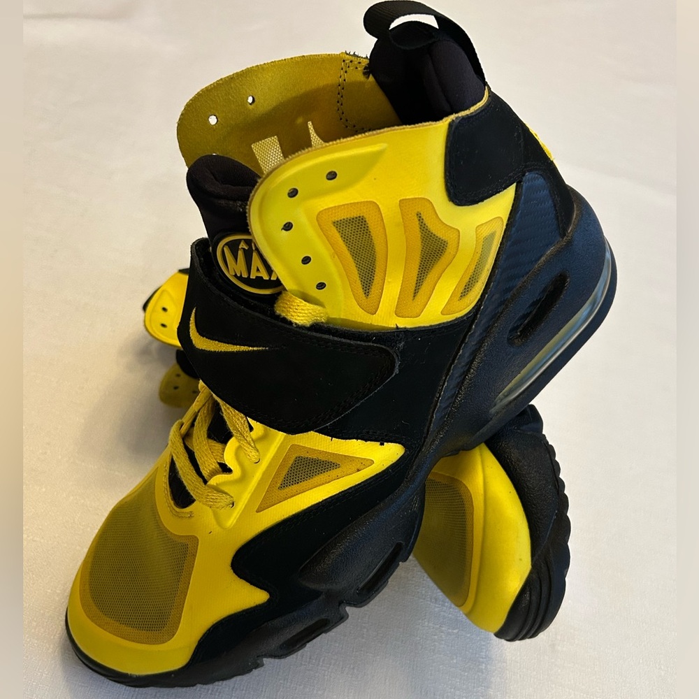 Vintage Nike Air Max Express Yellow & Black Sneakers